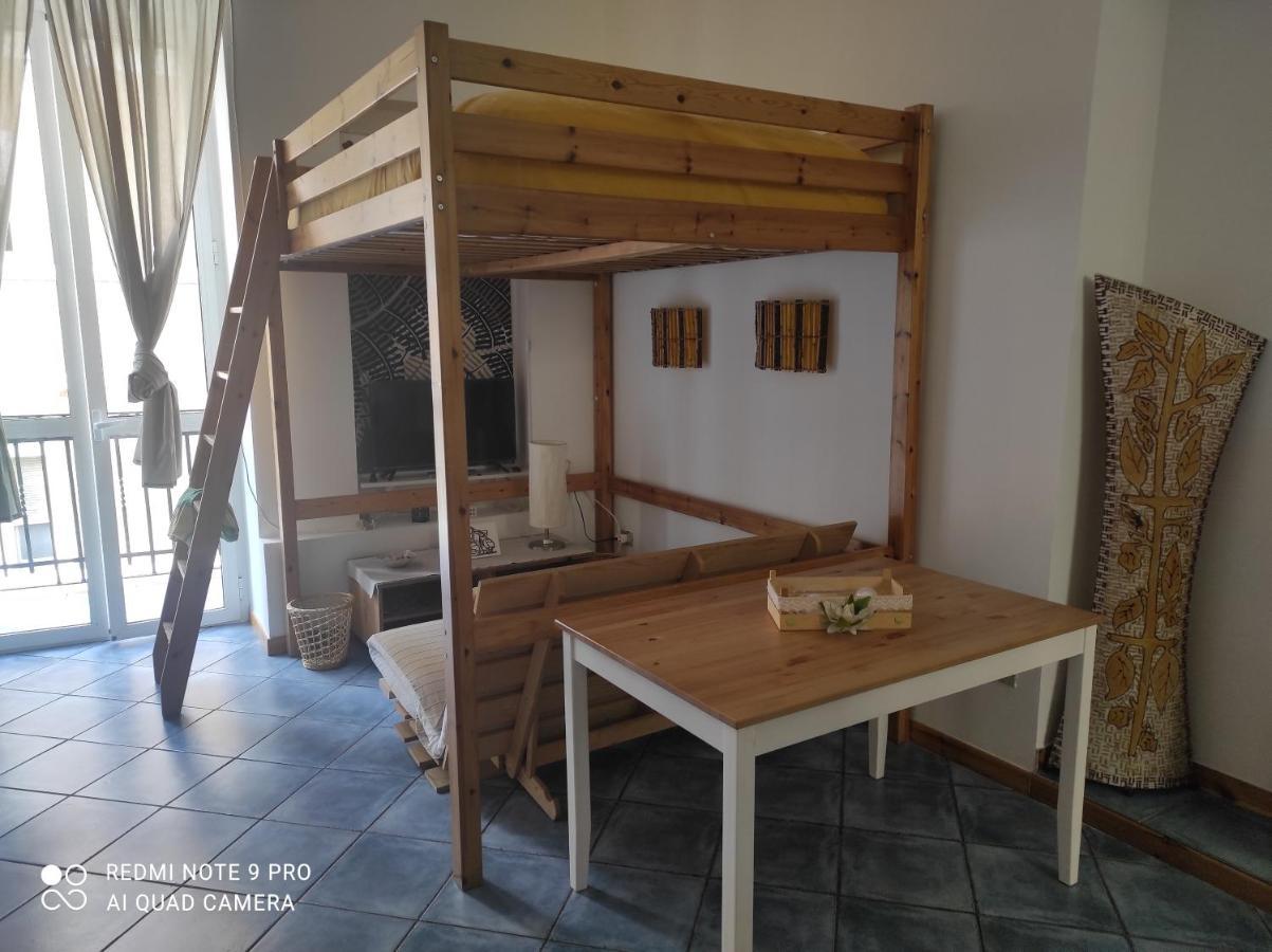 Mariantomare Casa Vacanze Monolocale Lungomare Bari Luaran gambar
